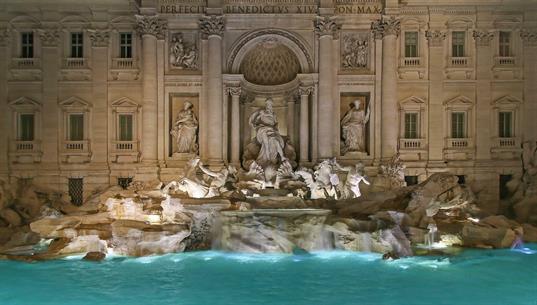 Unweit des Pantheons befindet sich der „Trevi Brunnen“, der grössten Brunnen Roms. Der Trevi-Brunnen in Rom ist ohne Übertreibung der bekannteste Brunnen der Welt. Er ist die wohl meist fotografierte Sehenswürdigkeit in Rom.